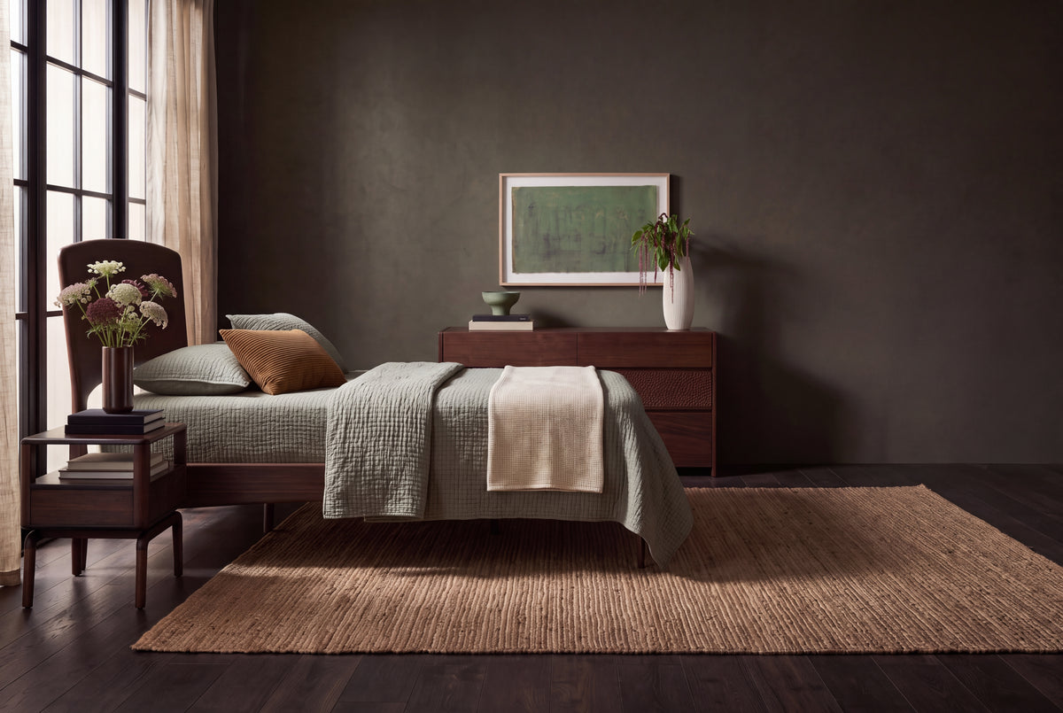 Zeva bedroom in Black Walnut